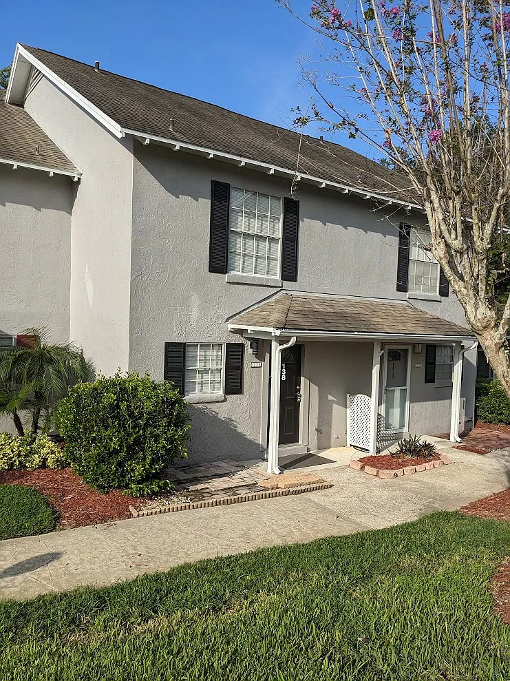 1226 Villa Ln — Photo 1