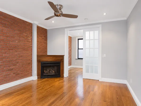 221 E 23rd St APT 4, New York, NY 10010