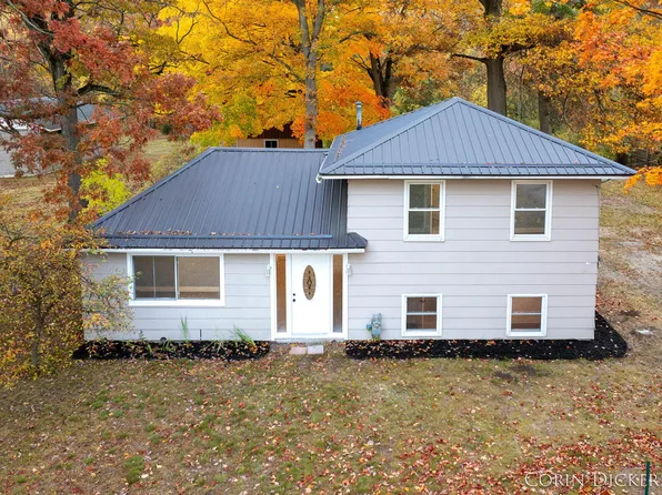 2340 Pillon Rd, Twin Lake, MI 49457