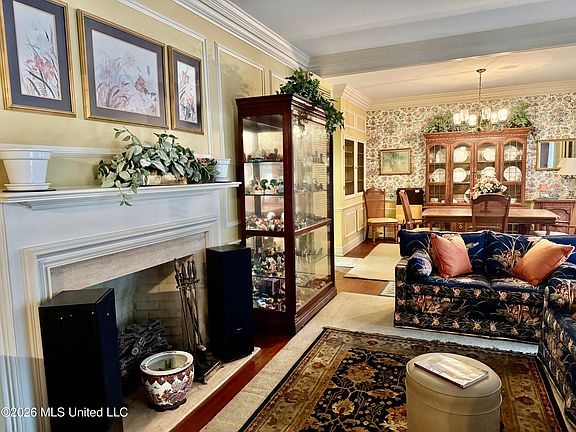 5th image of 116 Gloucester Rd