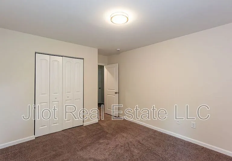 2015 Oak Park Ln — Photo 12