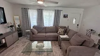 13 SW 13th St — Photo 9