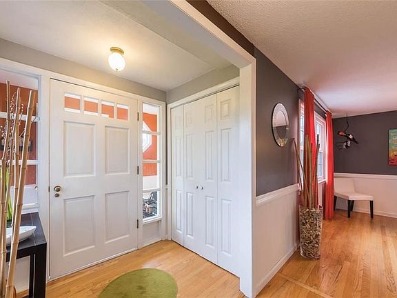 4th image of 8236 Exeter Dr
