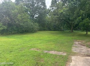 111 2nd St W #3, Henderson, TN 38340