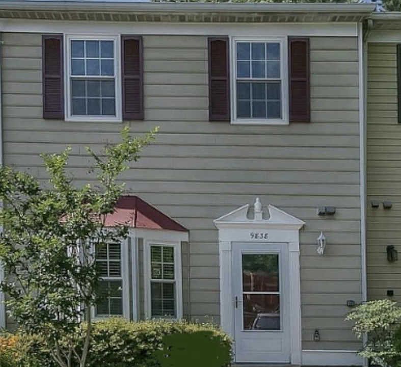 1st image of 9838 Oakdale Woods Ct