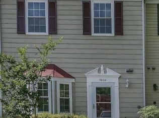 9838 Oakdale Woods Ct, Vienna, VA 22181