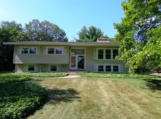517 Chadwick Rd, Haverhill, MA 01835