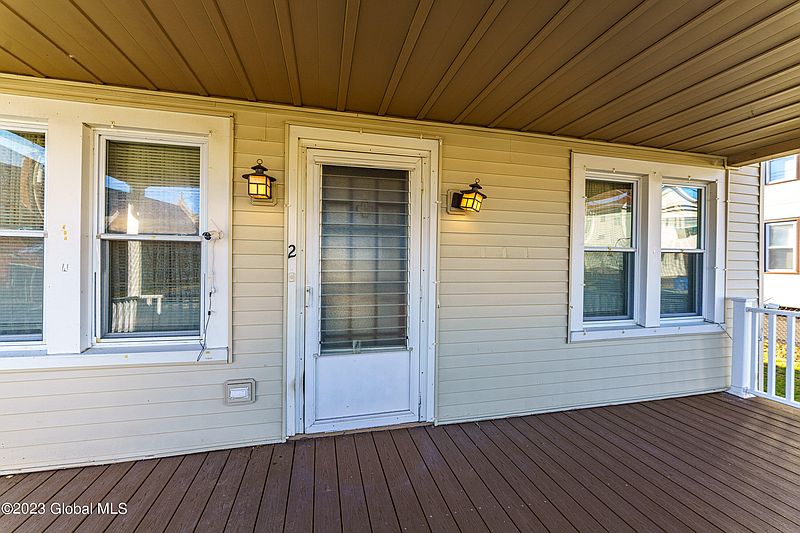 4th image of 2 Leversee Avenue
