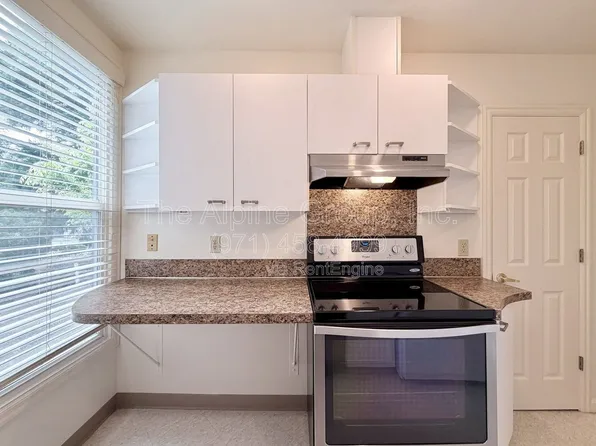 4318 SE Milwaukie Ave #1, Portland, OR 97202