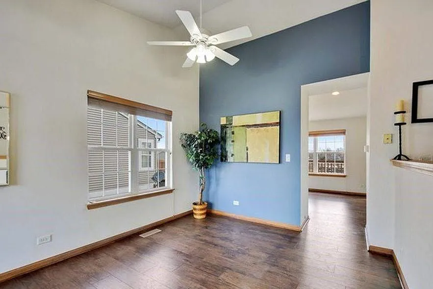 868 Genesee Dr