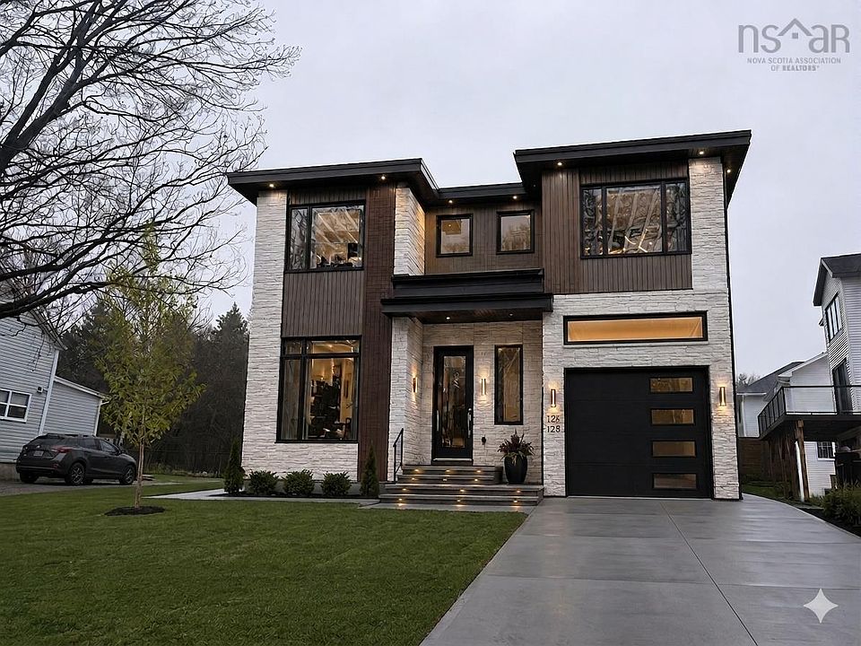 1st image of 14 Crest Dr