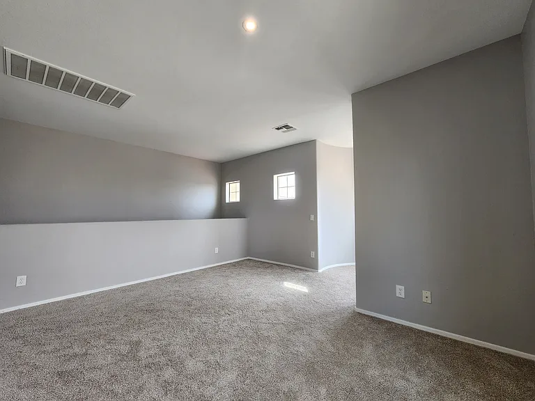 7415 S 15th Dr — Photo 19