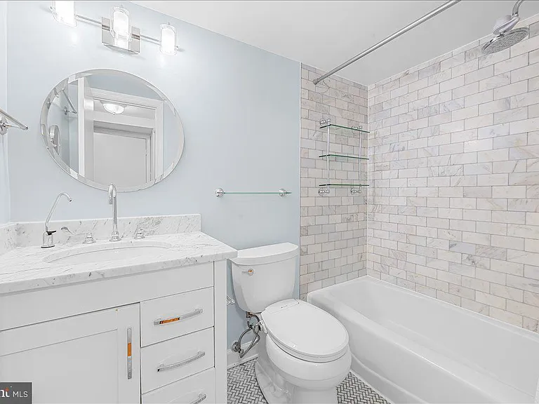 1830 17th St NW #103 — Photo 32