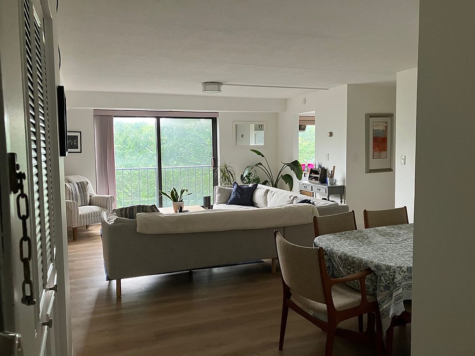 Living and Dining Area