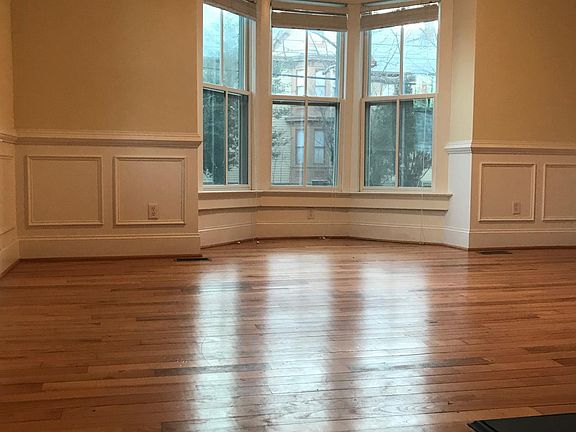 3rd image of 200 S Queen St #5