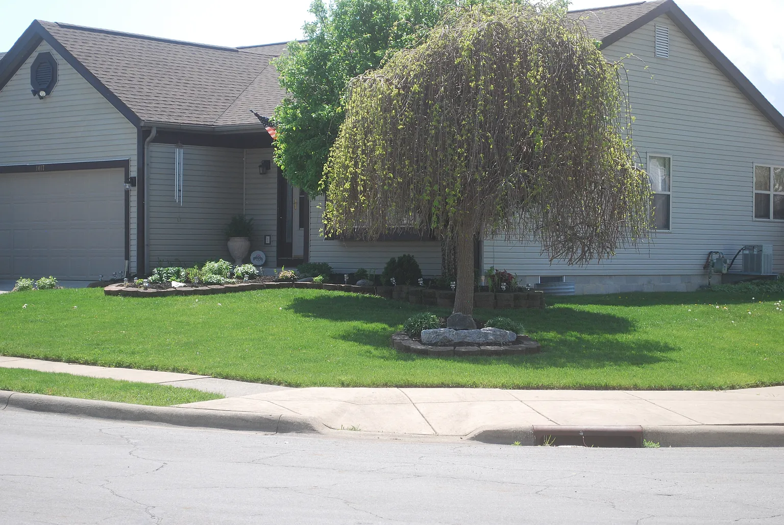 1017 Leclerc Pl photo 1