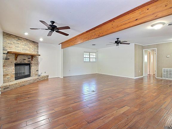 5th image of 8032 Sholar Dr