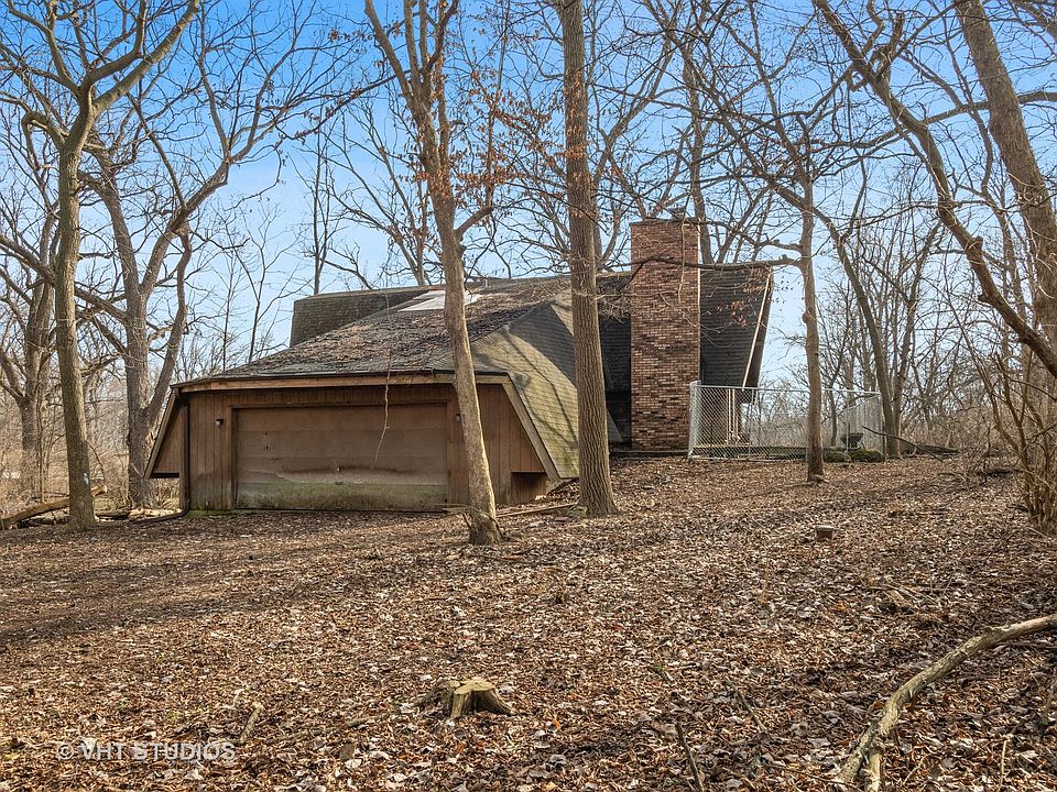 1st image of 3221 Oldwoods Dr
