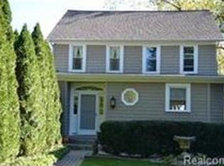 29881 E River Rd, Grosse Ile, MI 48138