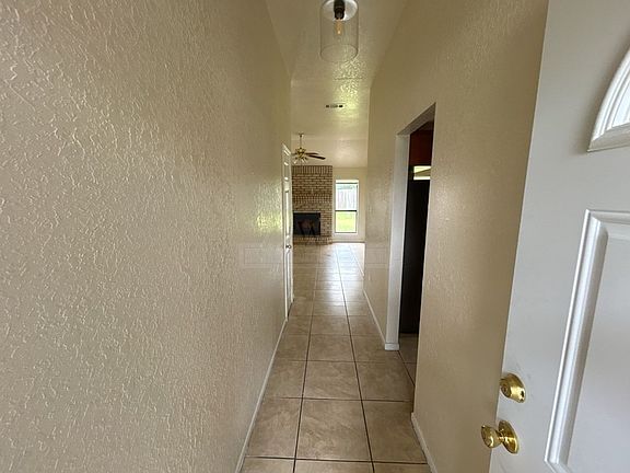 2nd image of 4201 Aspen Dr