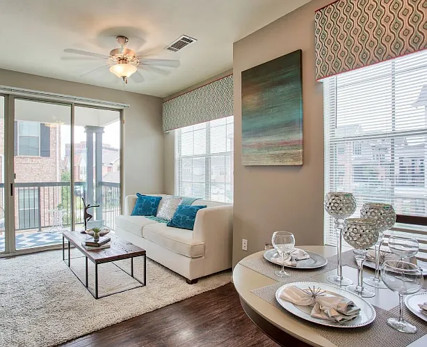 2216 Reflection Pointe