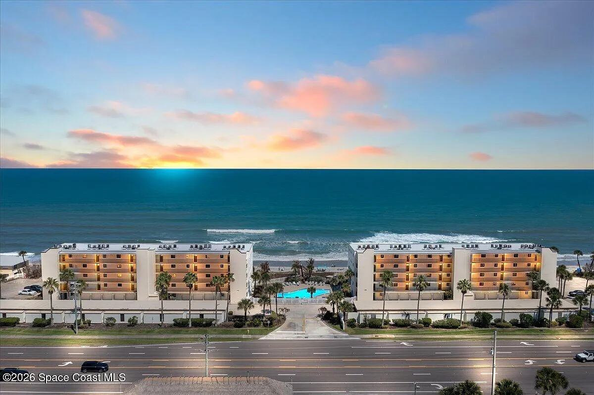 2 bed, 1155 sqft, $4,300 — Photo 2