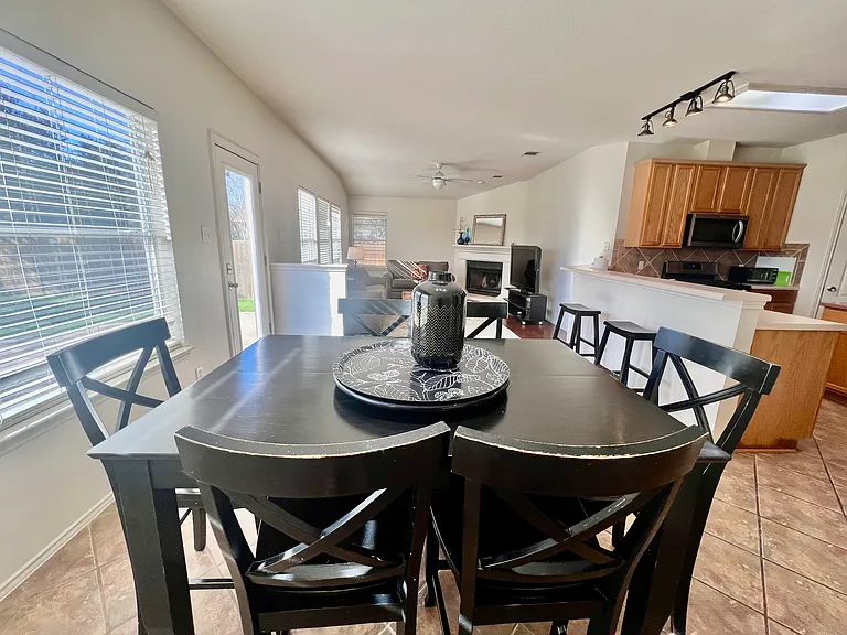 4701 Norman Trl — Photo 8