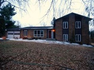 6773 Beechwood Dr, Athens, OH 45701