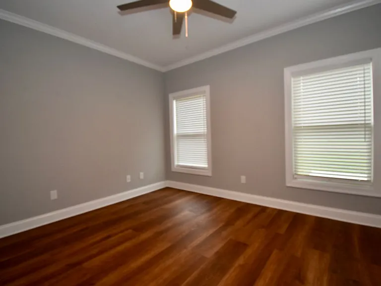 112 Haley Ln — Photo 24