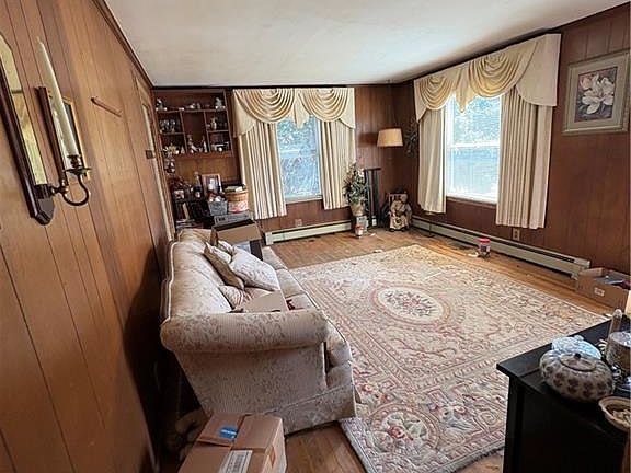 3rd image of 2619 Phillips Ave