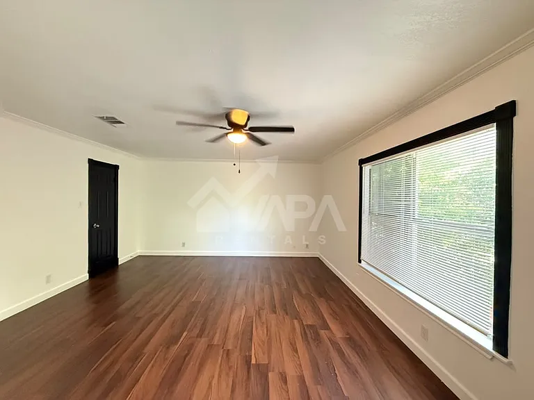 9666 Green Plain Dr — Photo 16
