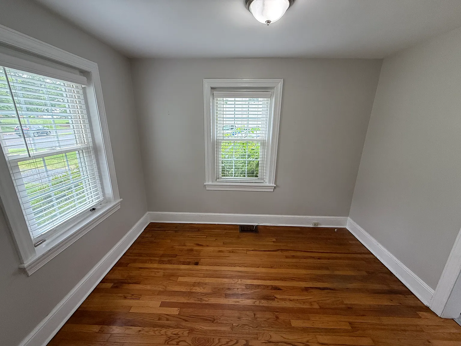 2 bed, 1000 sqft, $2,350 — Photo 4