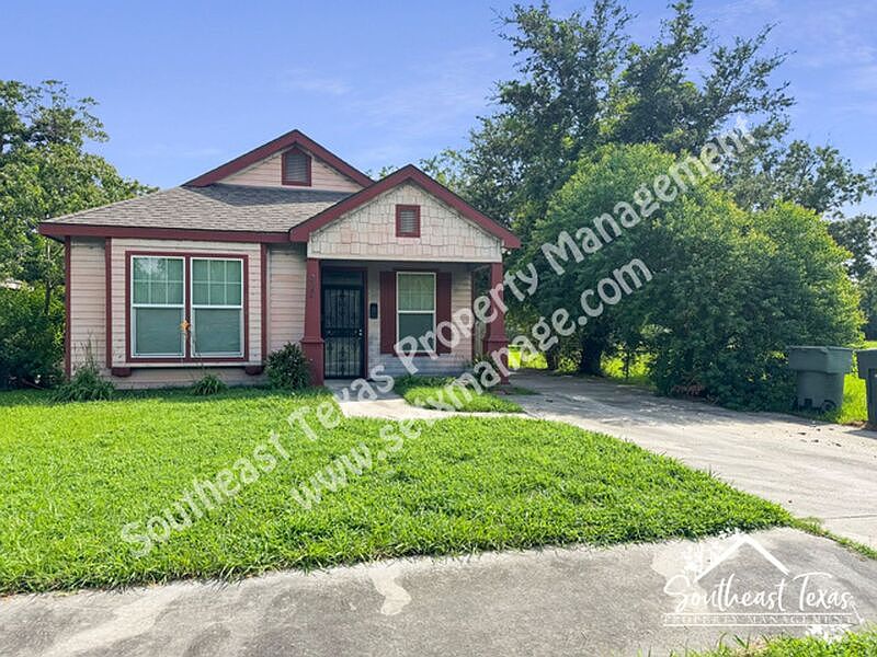 1st image of 820 Stilwell Blvd
