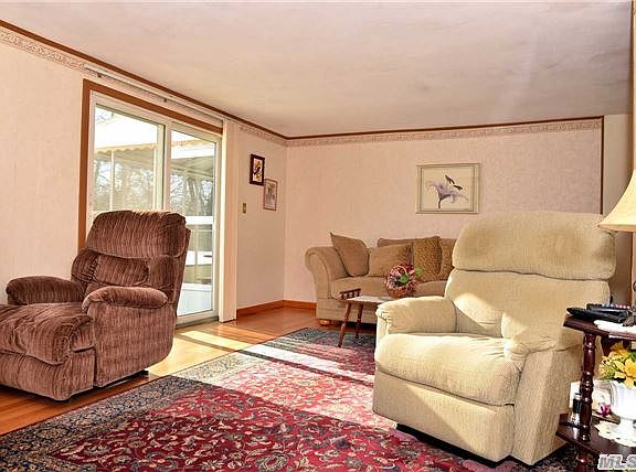 3rd image of 18 Vilno Ct