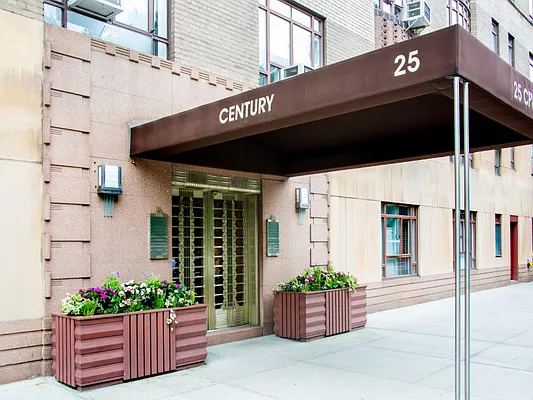 Sold by Sotheby's International Realty | media 13