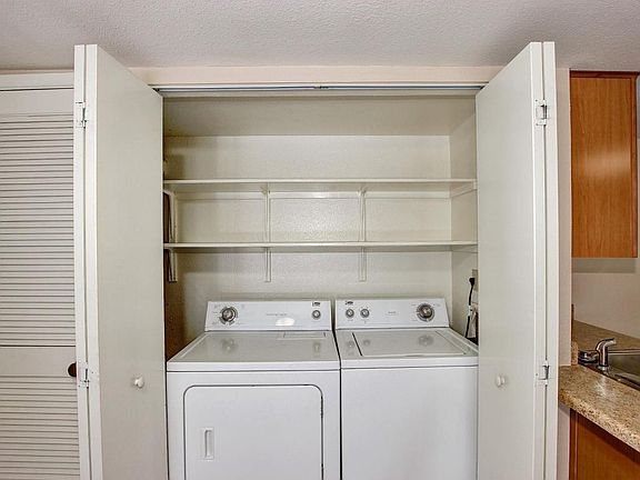 4th image of 1730 W Emelita Ave APT 1019