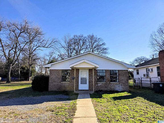 2nd image of 417 Goldwire Cir SW