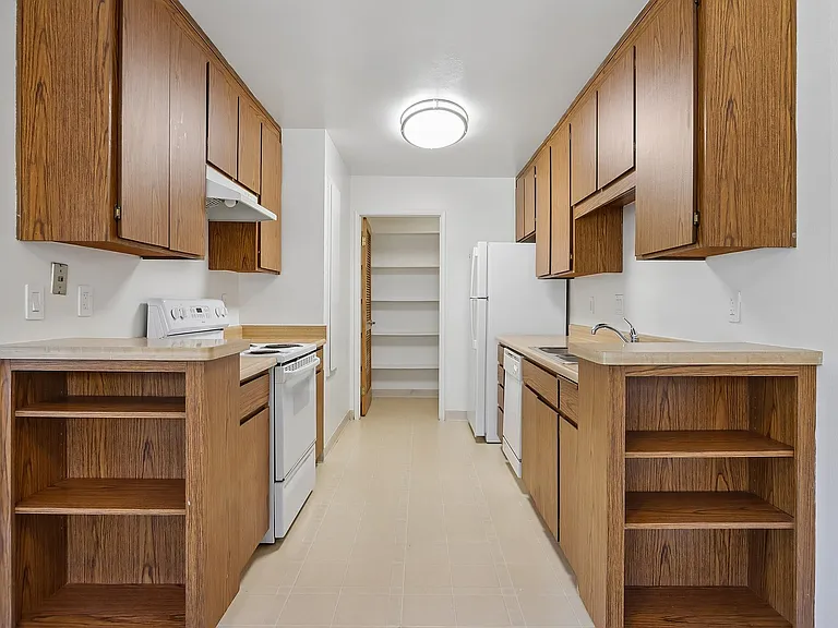 23-web-or-mls-Wisteria St 10-S1807-021
