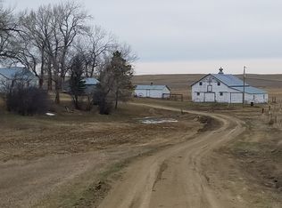 7560 60th St SW, New Leipzig, ND 58562