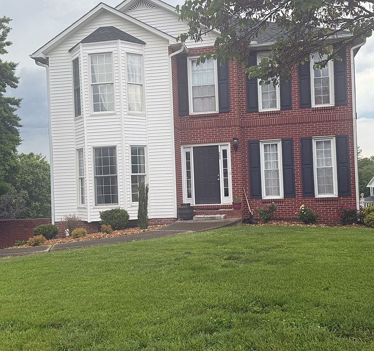 2nd image of 960 Walton Trl