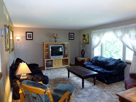 2nd image of 2321 Ashwood Ct