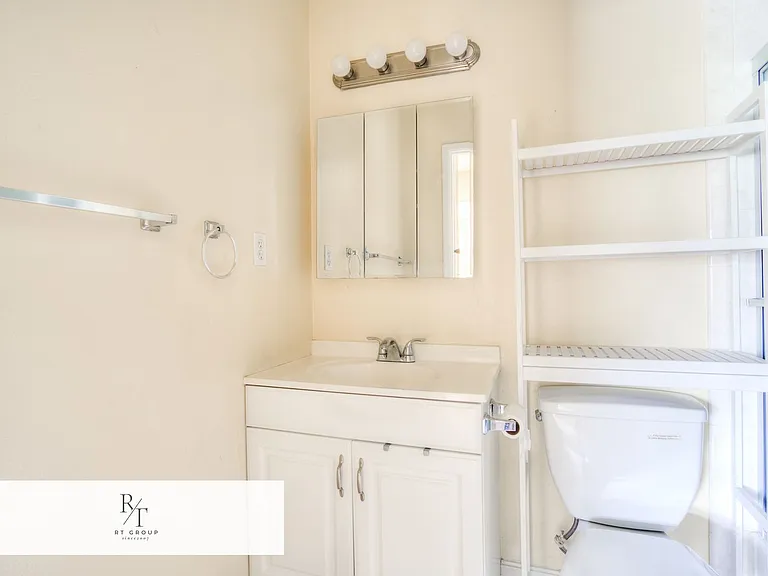 2368 Pepper St — Photo 17