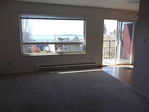 Tracy Ann Apartments — Photo 11