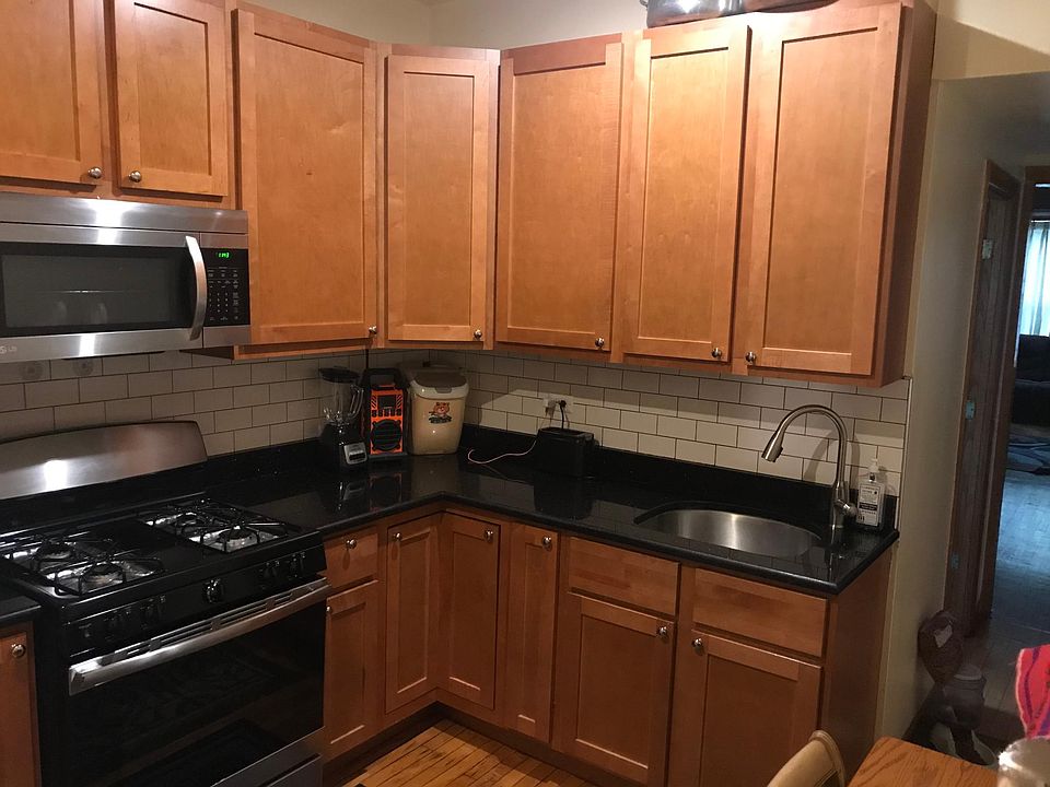 1st image of 4111 N Sacramento Ave #2