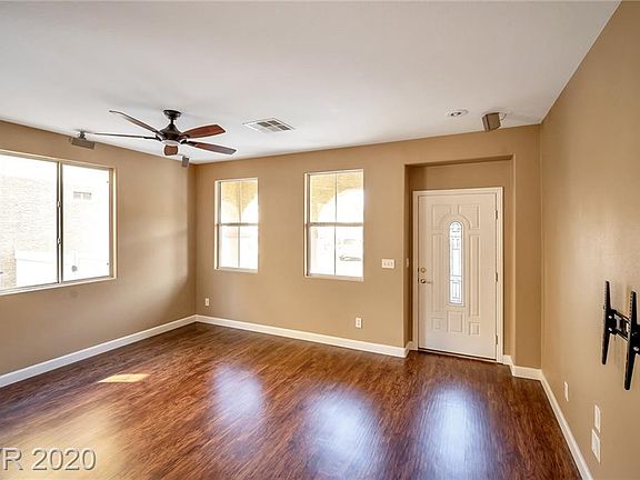 2nd image of 9495 Wooded Heights Ave