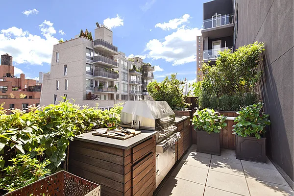 Sold by Stribling | media 17