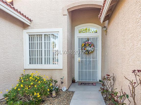 4th image of 2712 Old Town Dr