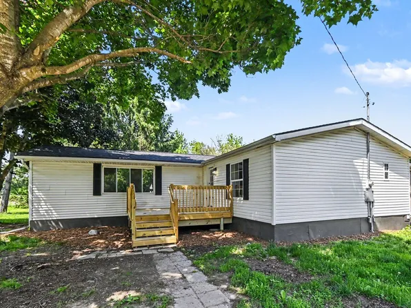 2795 S Bradley Rd, Charlotte, MI 48813