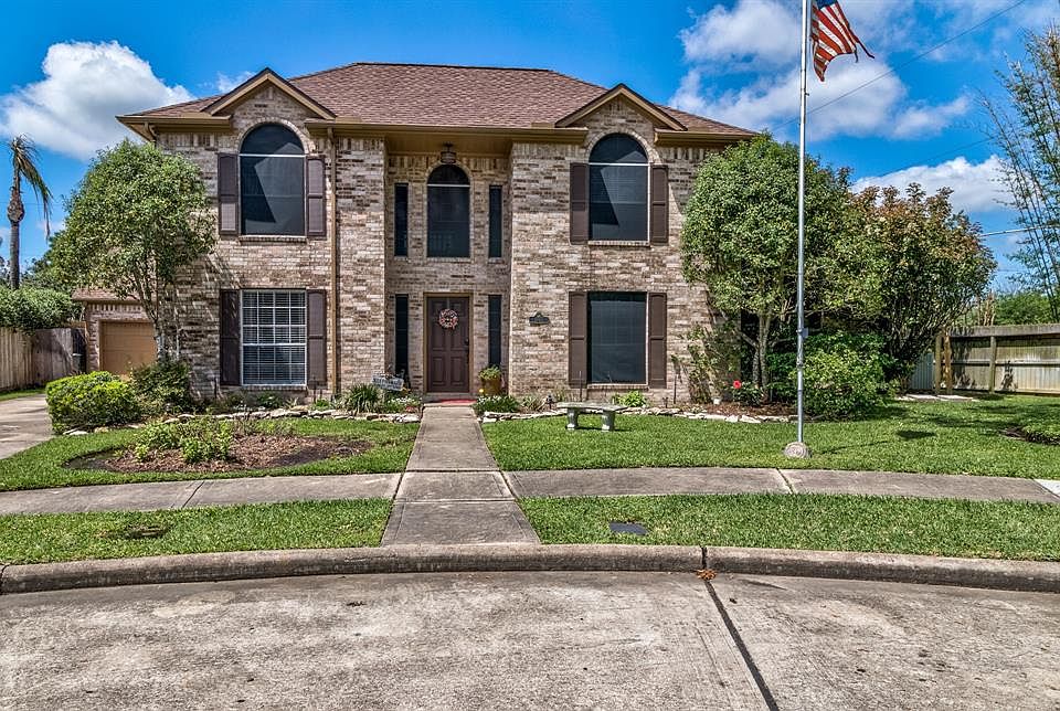 1st image of 2702 Janet Ct