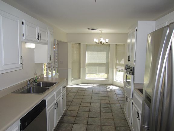 Kitchen reverse angle